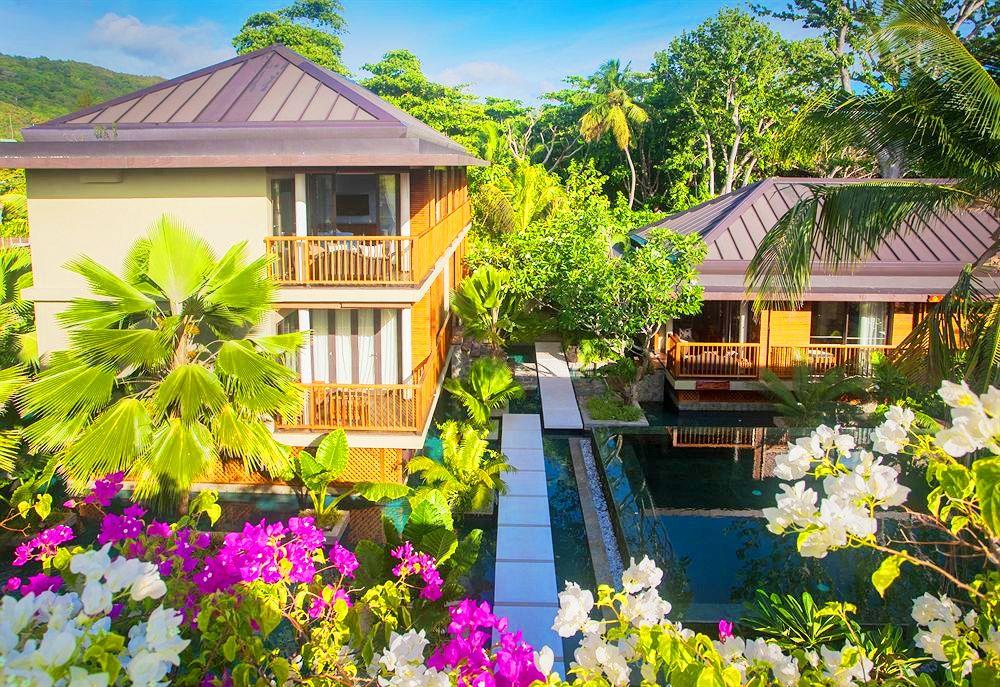 Dhevatara Beach Hotel