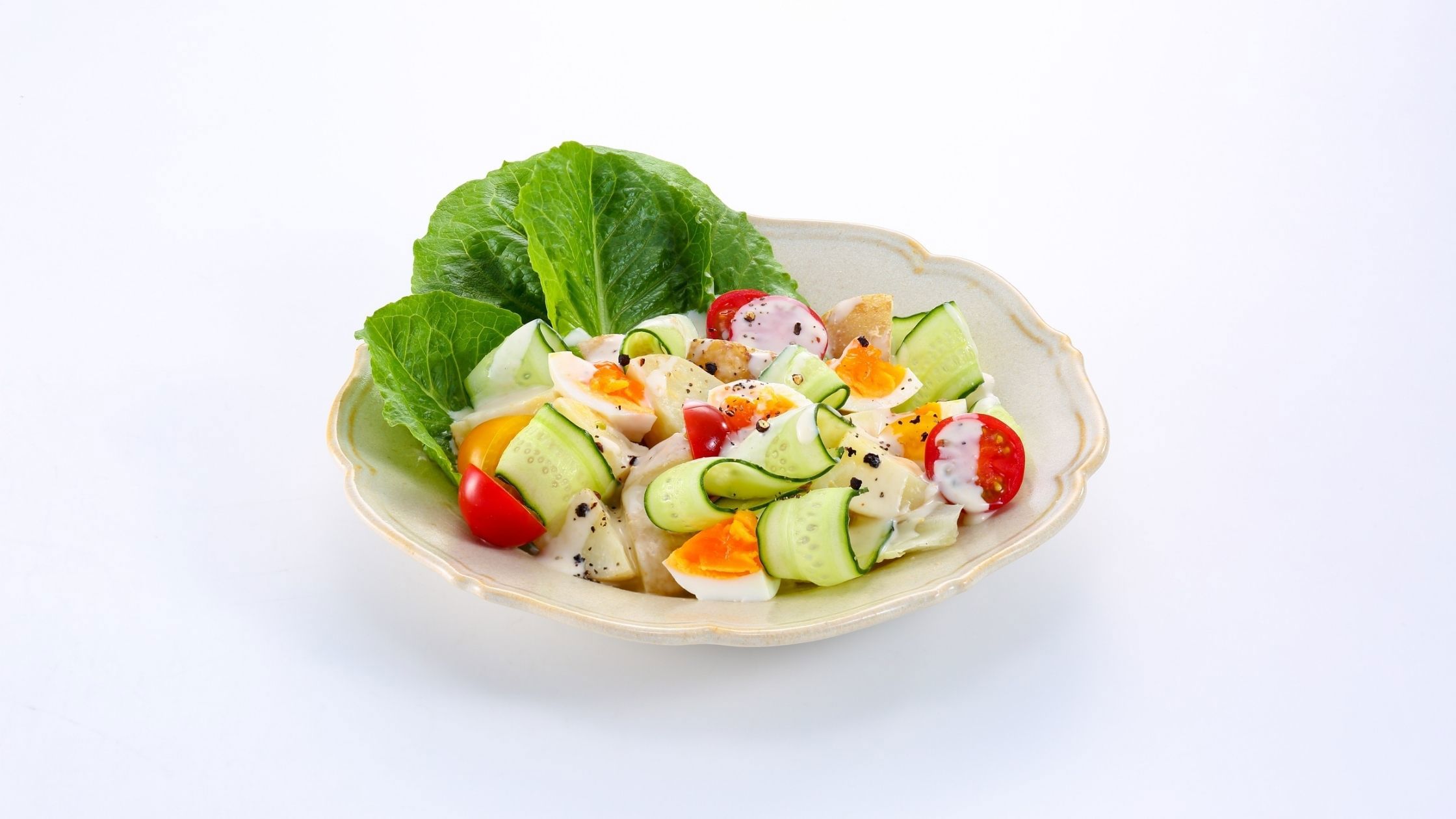 De ce o salata buna incepe cu dressingul potrivit? 