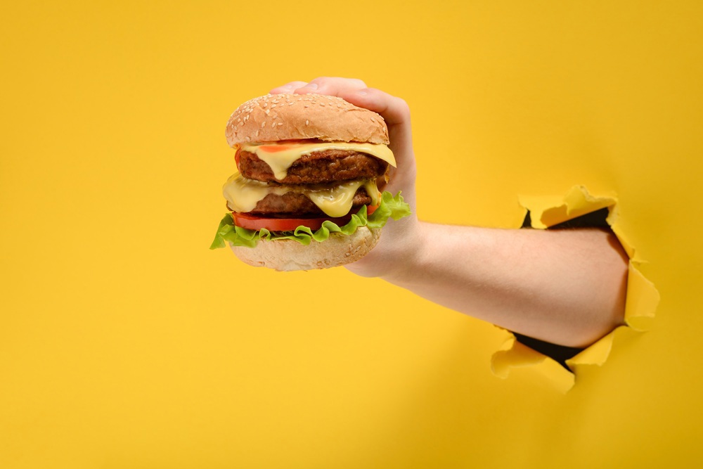 Sos Piri-Piri și Sos burger de casă , ambalat pentru restaurante .