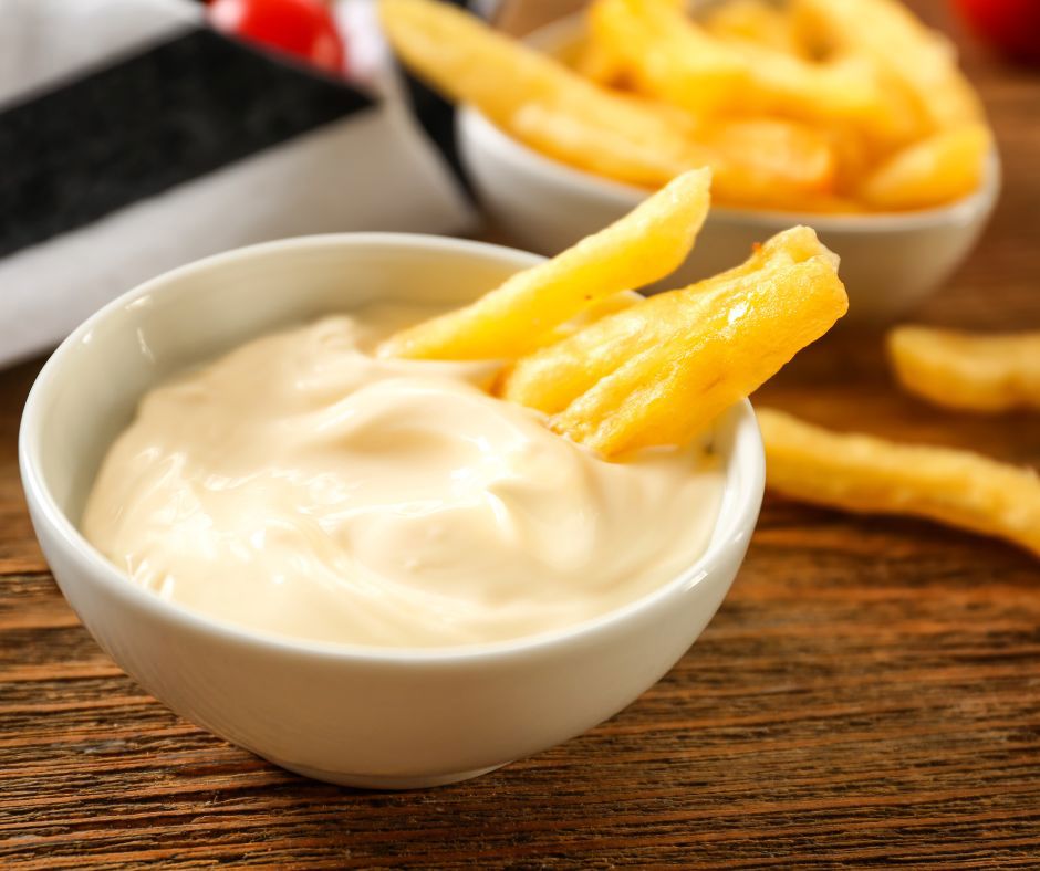 Cartofi cu sos maioneza