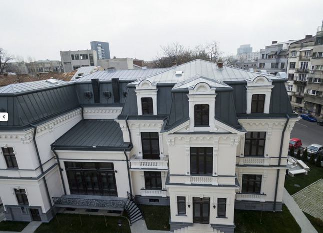 Historic Building – Negroponte